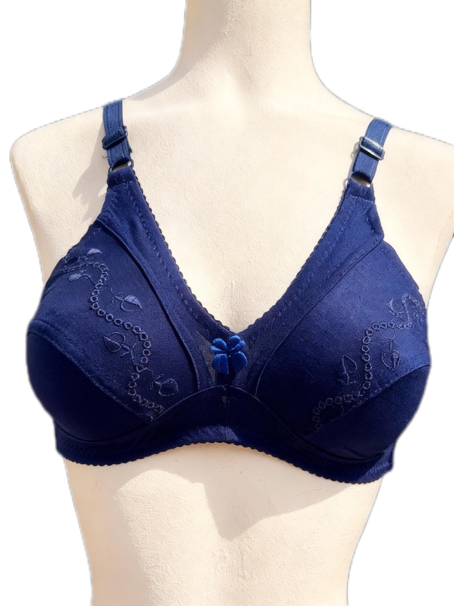Soft-Embroidery HosieryCotton Bra For DailyWear